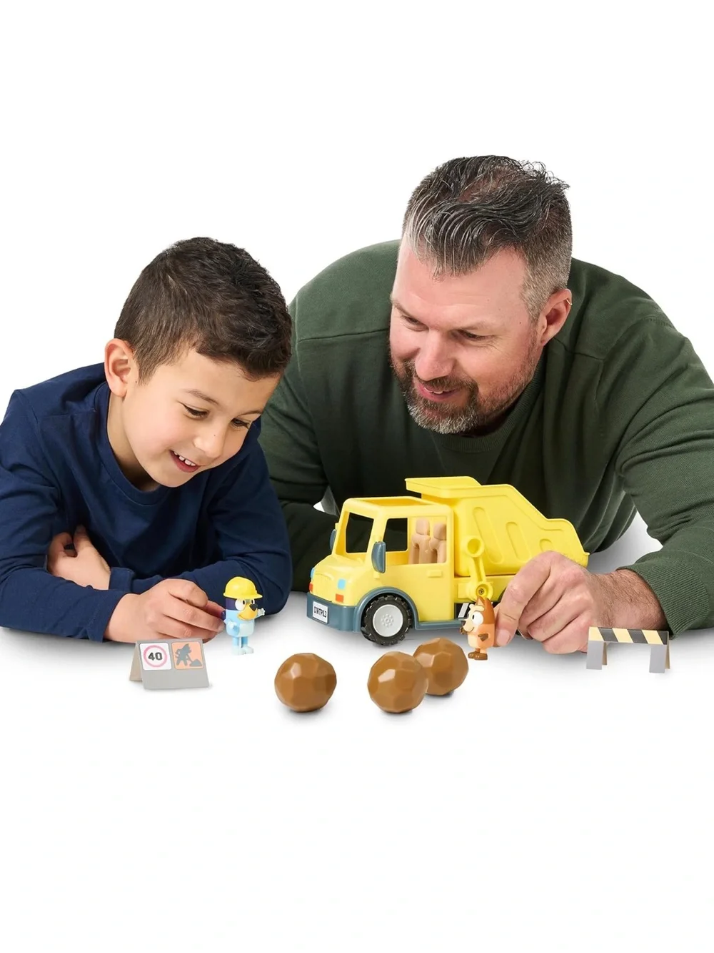 Bluey Dump Truck Toy Playset with Hard Hat Bluey & Muddy Bingo